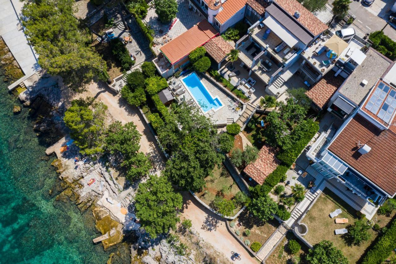 Apartments Ana Malinska Exterior photo